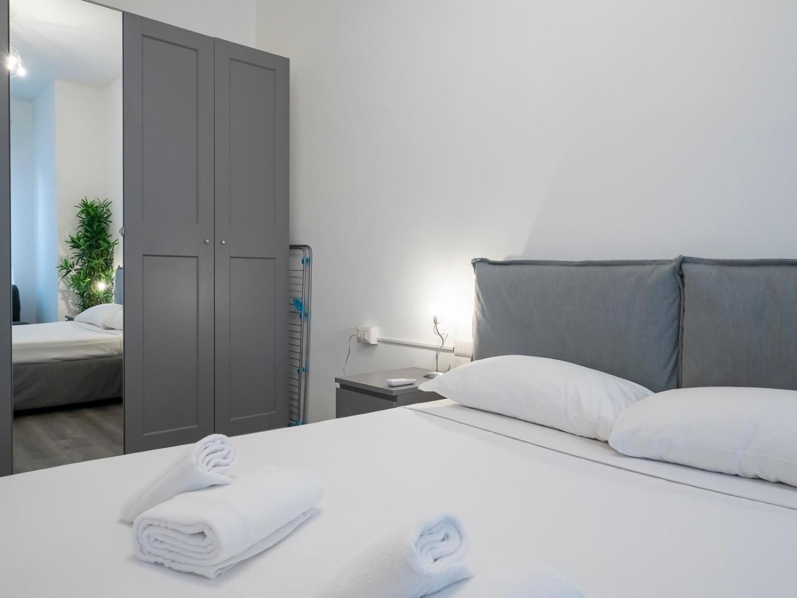 I Host Apartment - Melloni 34 ميلان المظهر الخارجي الصورة